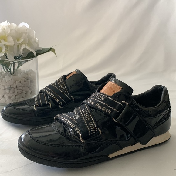 LOUIS VUITTON Black Patent Leather Trainers - Picture 11 of 16